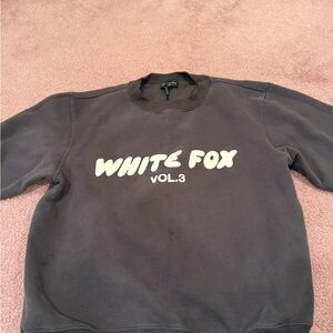 Women’s Gray Sweater (white fox)